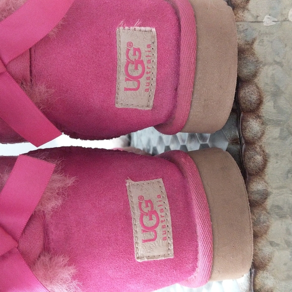 UGG Pink Bailey Bow Boots - Picture 6 of 13